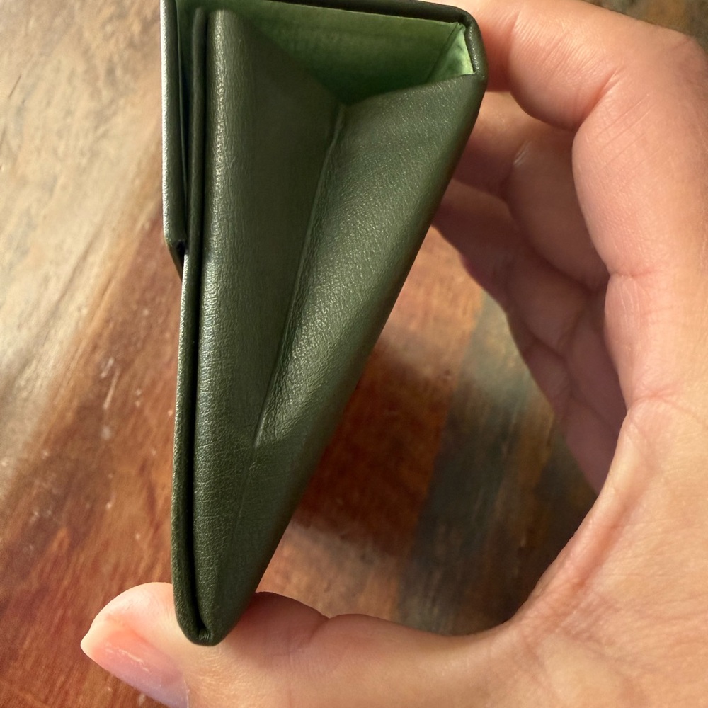 NWOT Longchamp green leather foldable sunglass case - Picture 4 of 5